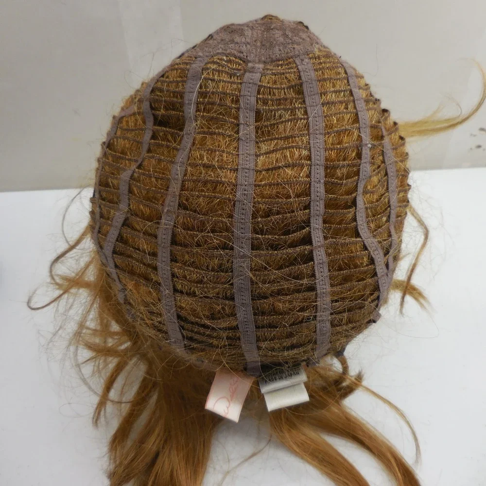 Raquel Welch Memory Cap Wig Strawberry Blonde‎ Highlighted Mid Length Layered